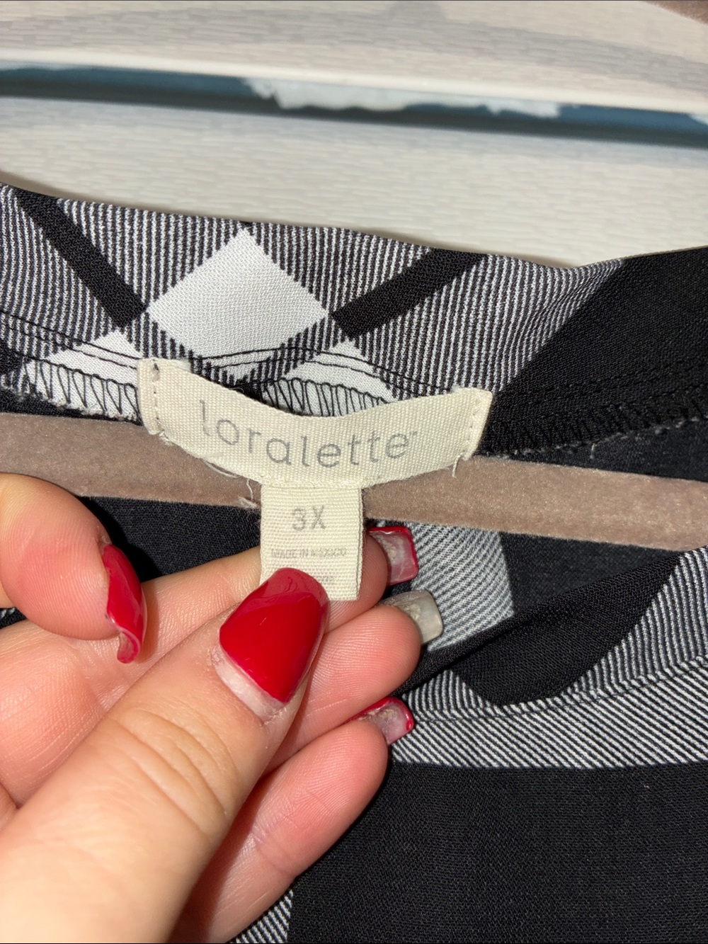 loralette Black and White Plaid Short Sleeve Tunic - Picture 6 of 10